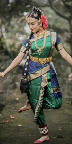 Kuchipudi-Dress-Cross-Fan-Design-Kuchupudi-Dance-Costume_42451570655537